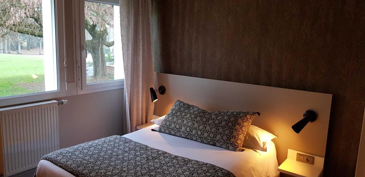 Hotel Le Corbusson Saint-Berthevin Esterno foto