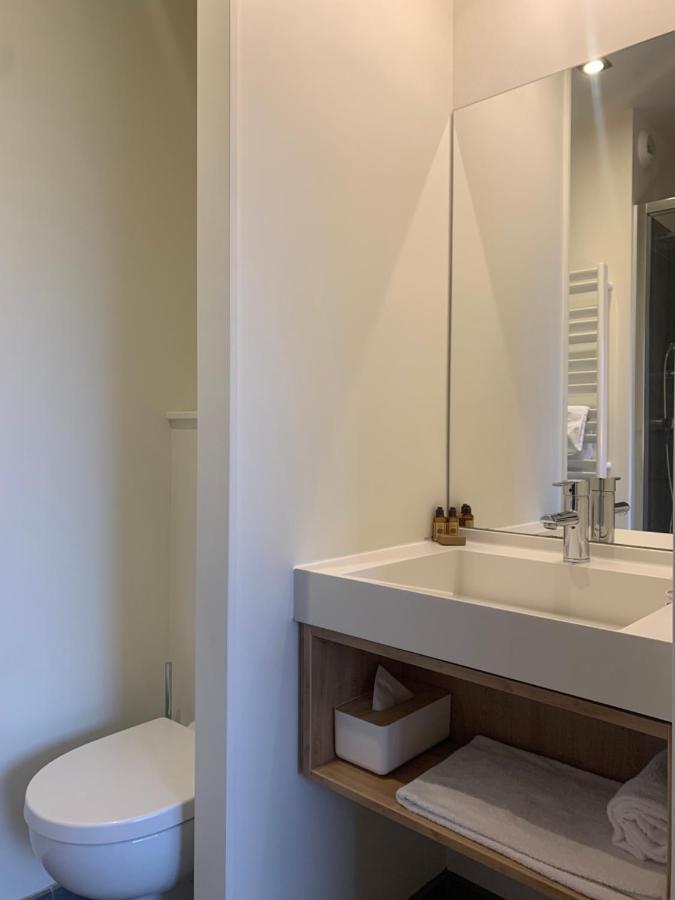 Hotel Le Corbusson Saint-Berthevin Esterno foto
